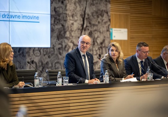 Bačić: Država planira do 2030. izgraditi i obnoviti 20.200 stanova